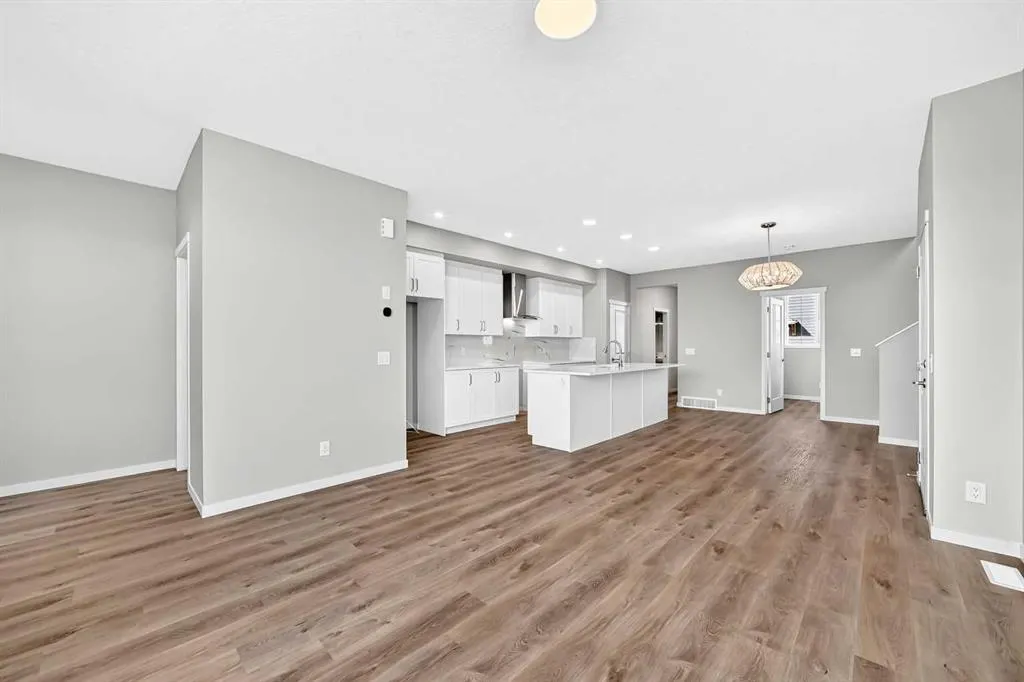 1302 Mahogany Boulevard SE
