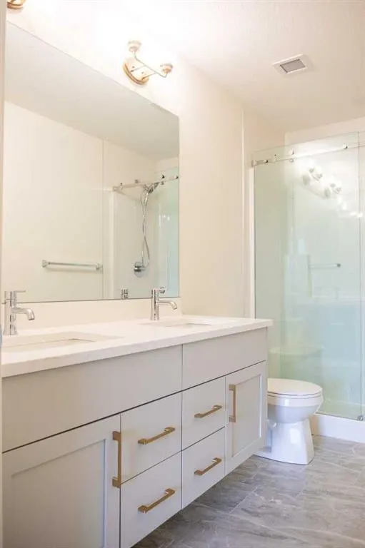 47 Creekview Gardens SW #1303