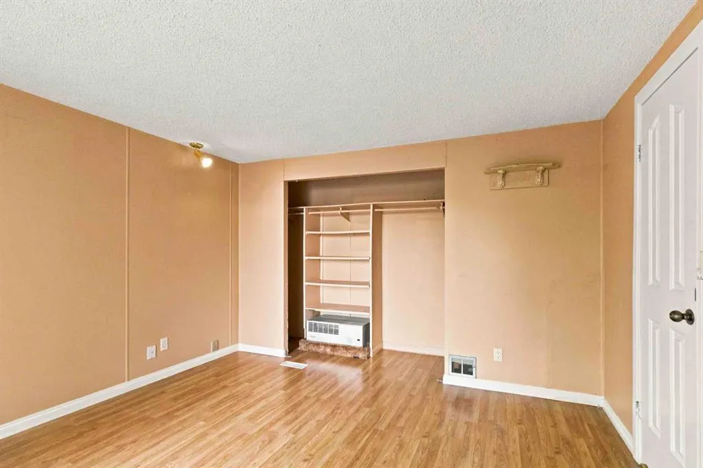 245 Card Court
