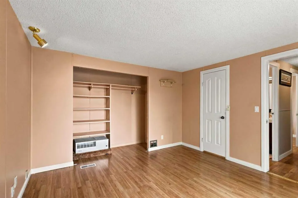 245 Card Court