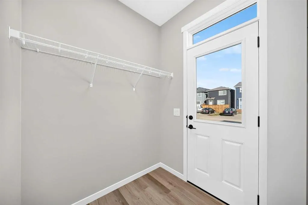 72 Mercado Road SE
