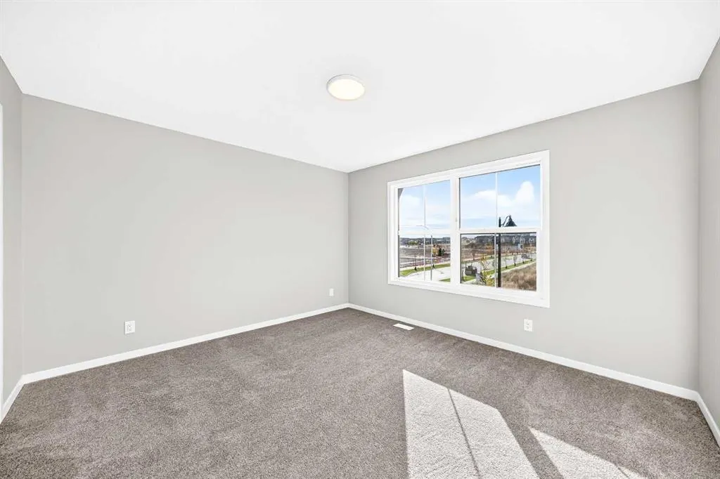 72 Mercado Road SE