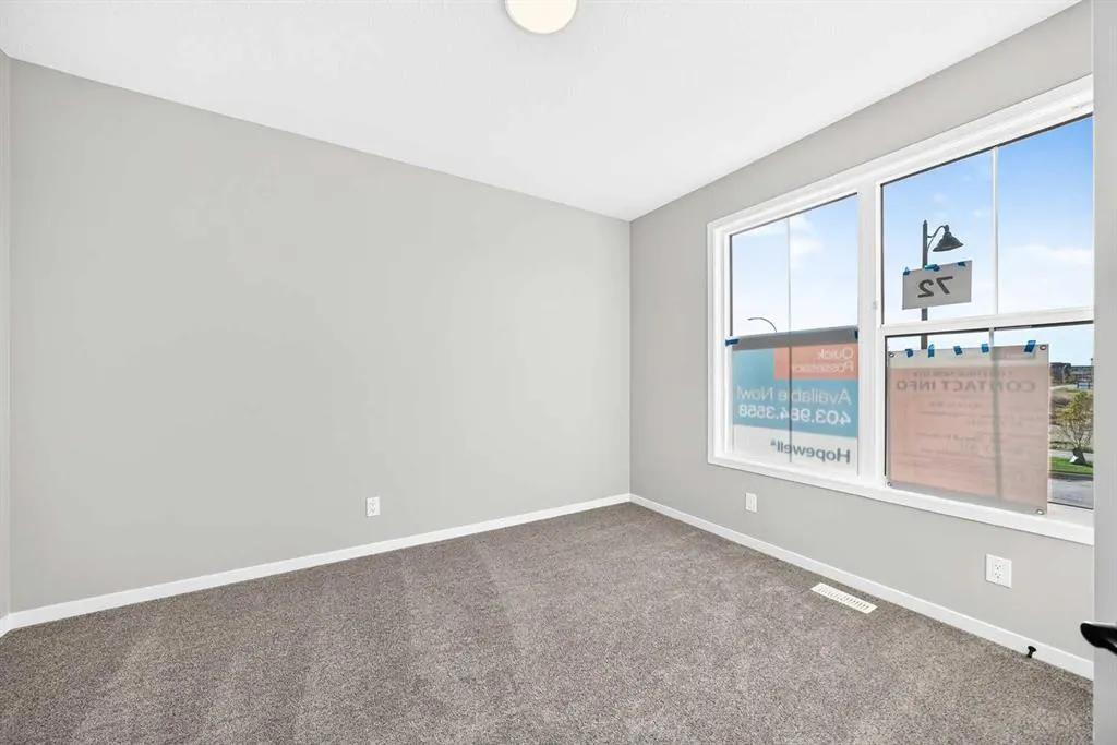 72 Mercado Road SE