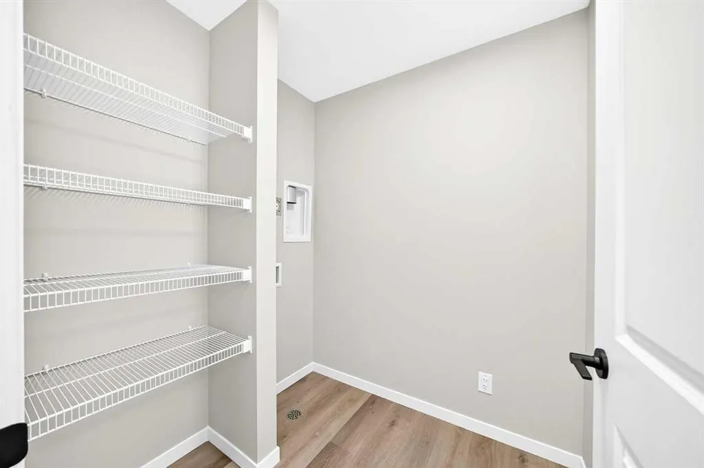 72 Mercado Road SE