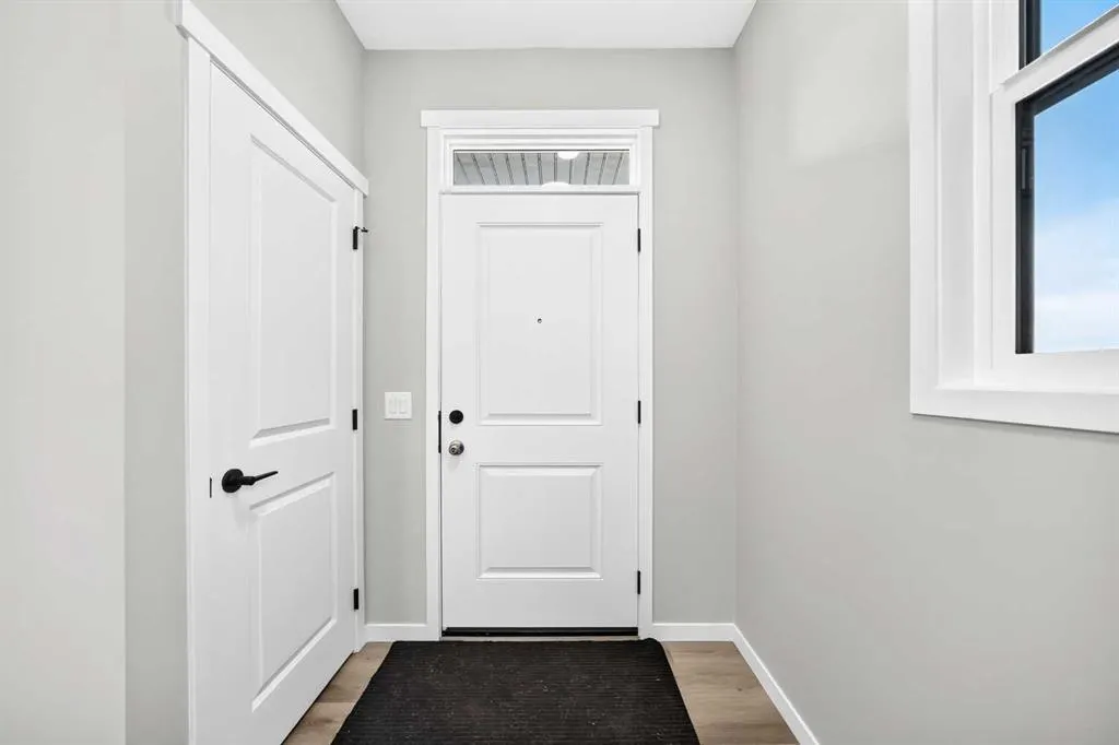 72 Mercado Road SE