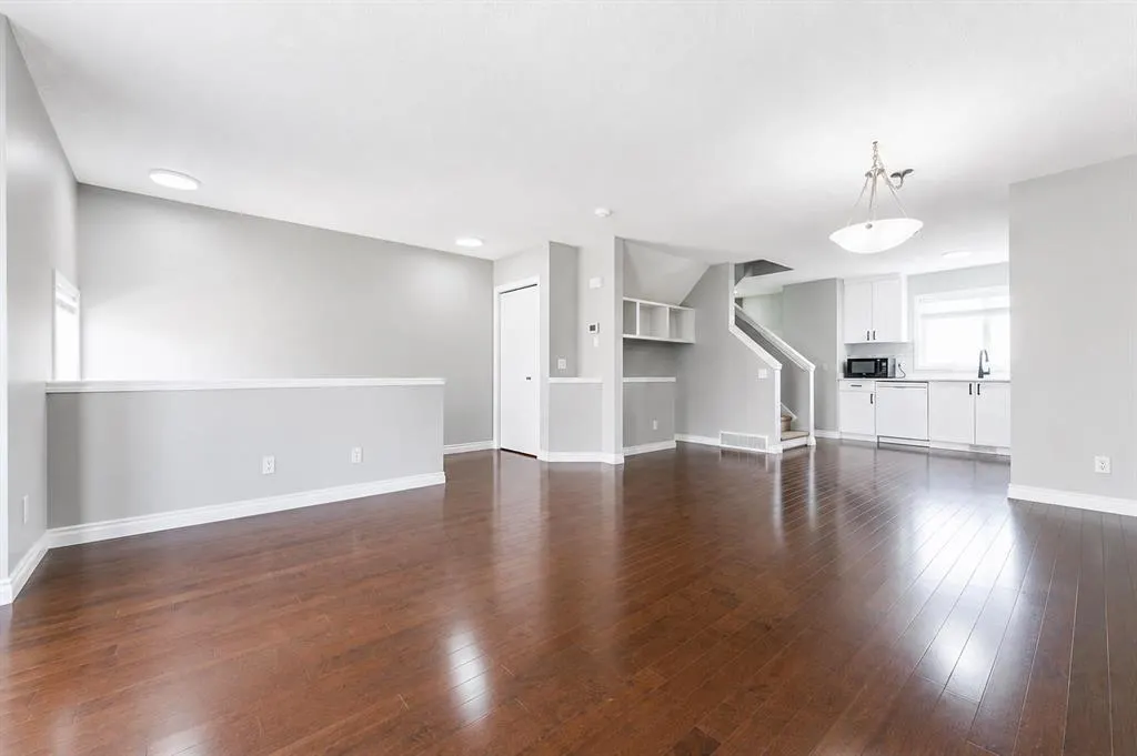 45 Tuscany springs Gardens NW