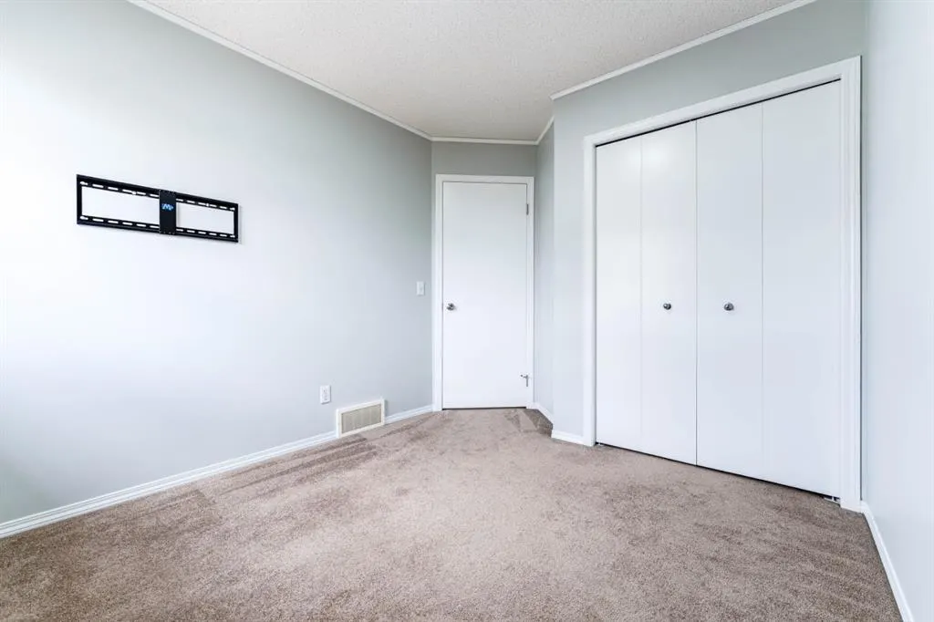 45 Tuscany springs Gardens NW