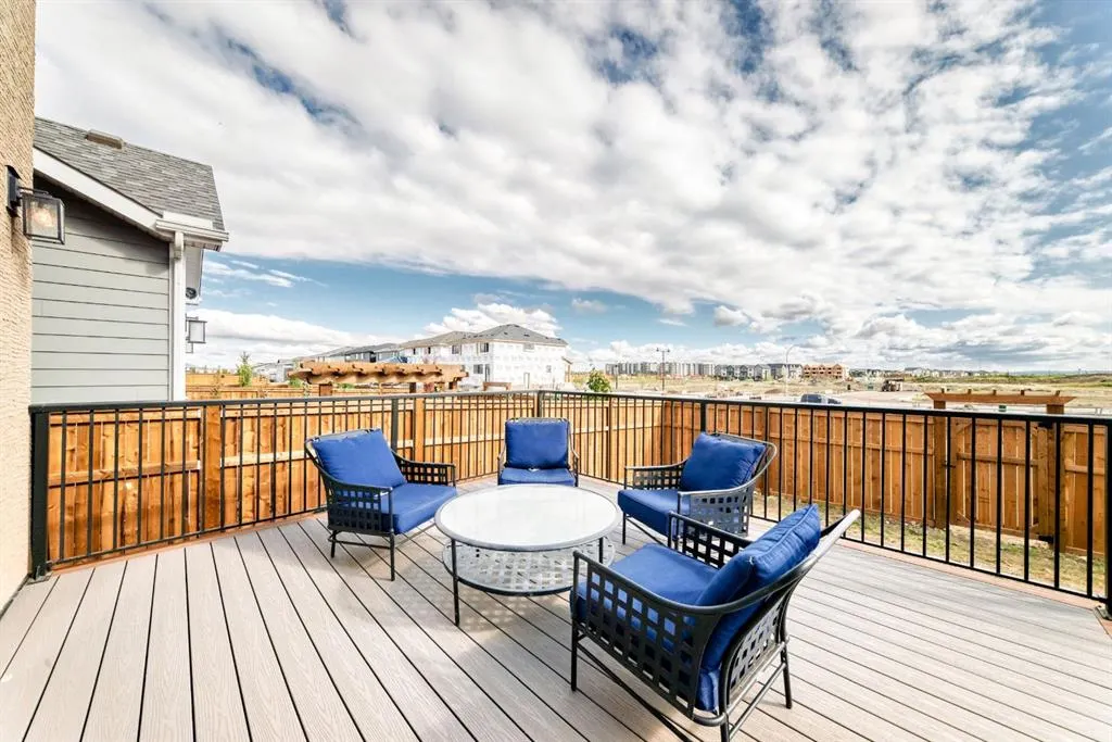 183 Marina Grove SE