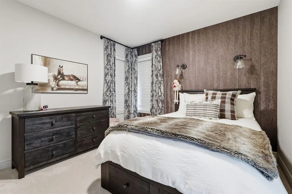 10 Legacy Woods Crescent SE