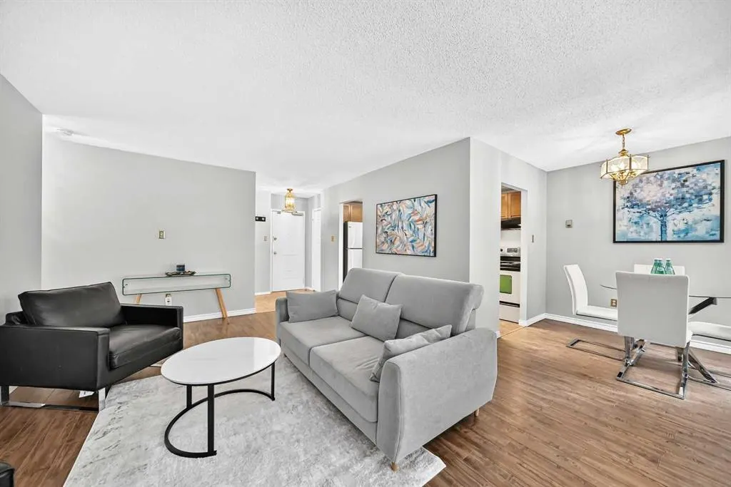 1323 15 Avenue SW #302