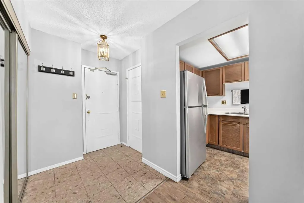 1323 15 Avenue SW #302