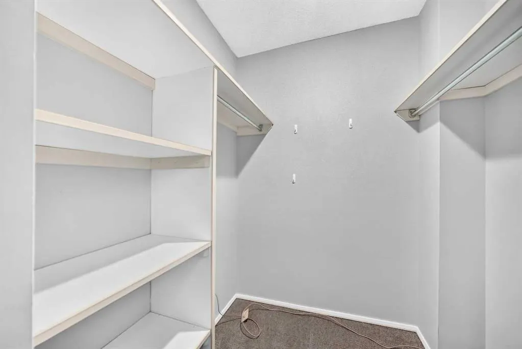 1323 15 Avenue SW #302