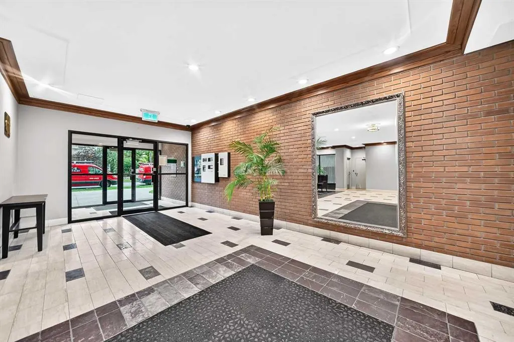 1323 15 Avenue SW #302