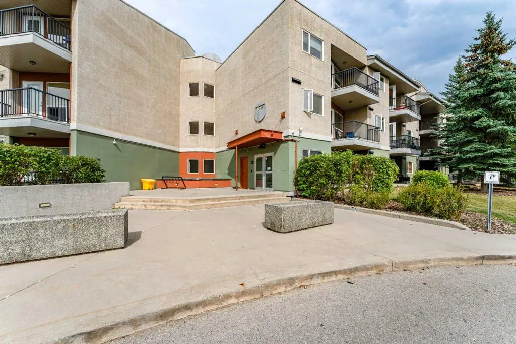 69 Springborough Court SW #314