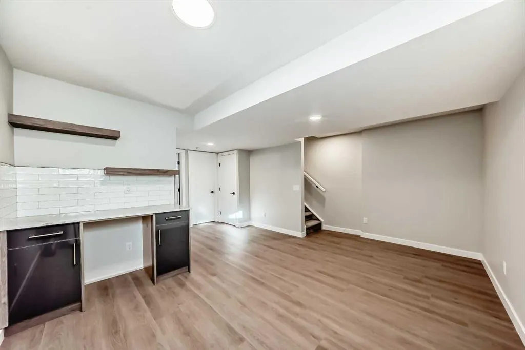 1002 Clover Road