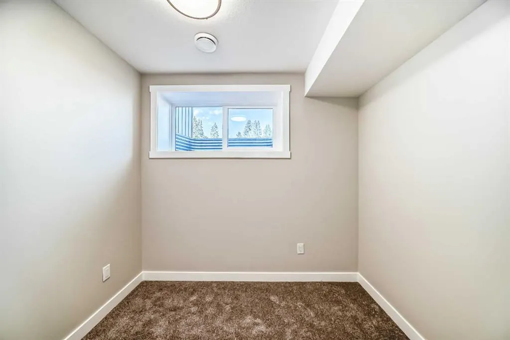 1002 Clover Road