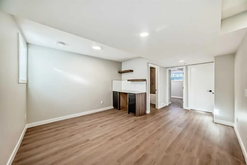 903 Clover Road