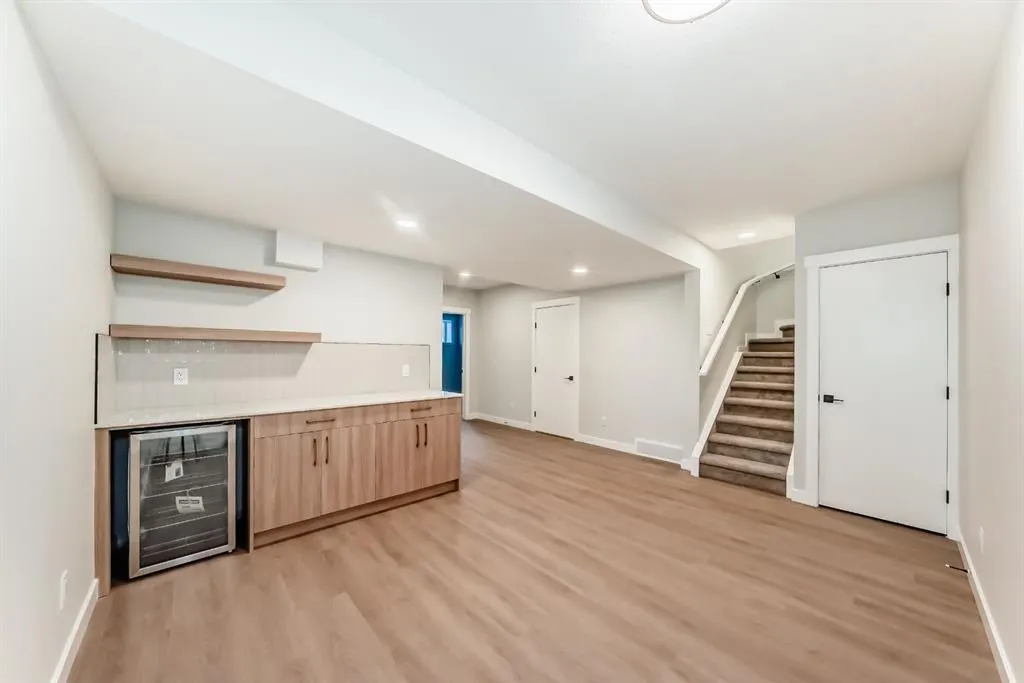 1103 Clover Close
