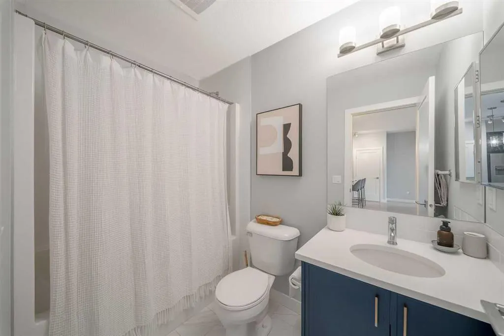 100 Auburn Meadows Manor SE #305