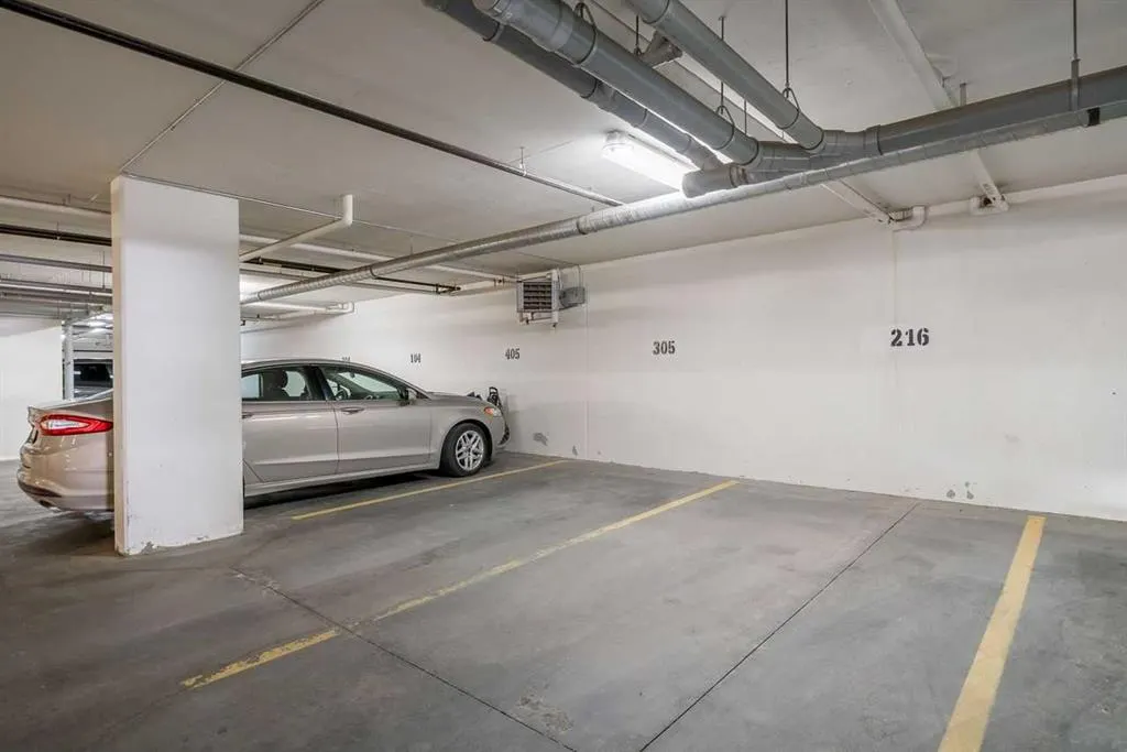 100 Auburn Meadows Manor SE #305