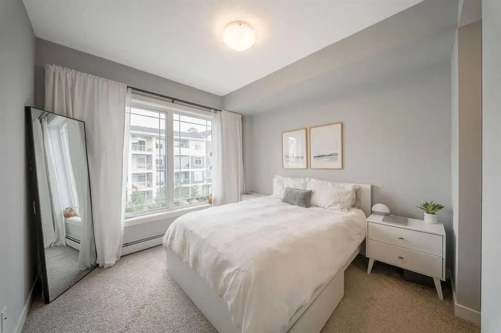 100 Auburn Meadows Manor SE #305
