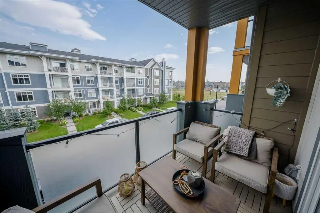 100 Auburn Meadows Manor SE #305