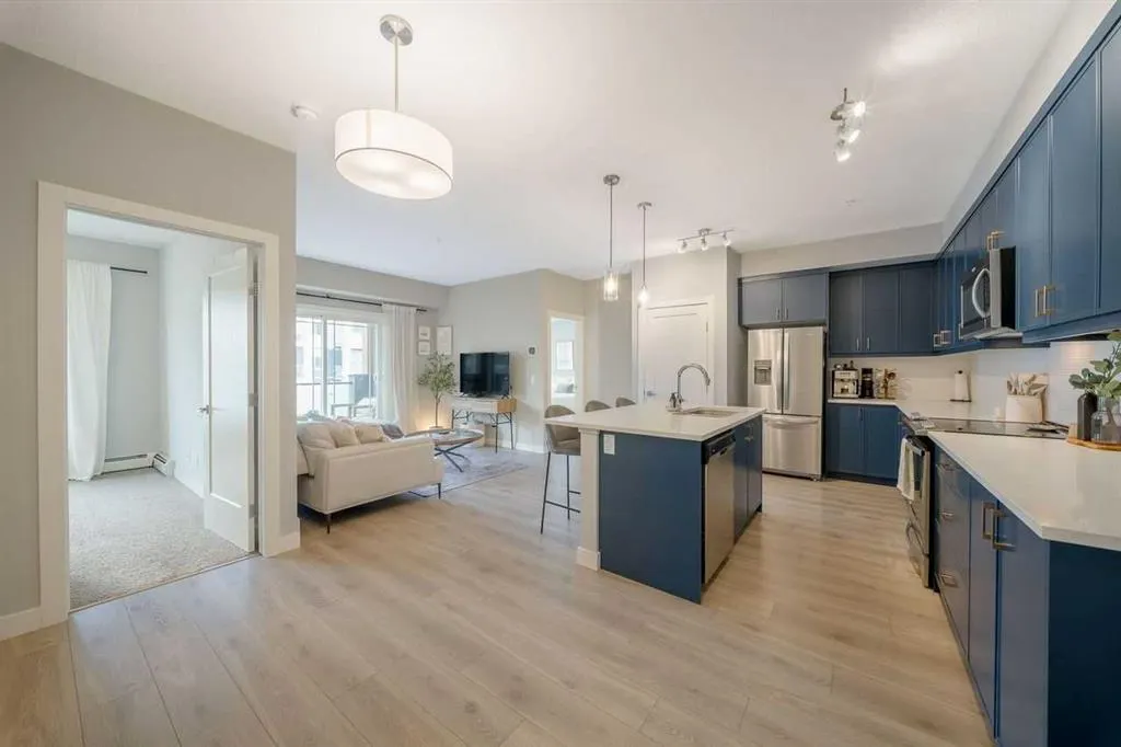 100 Auburn Meadows Manor SE #305