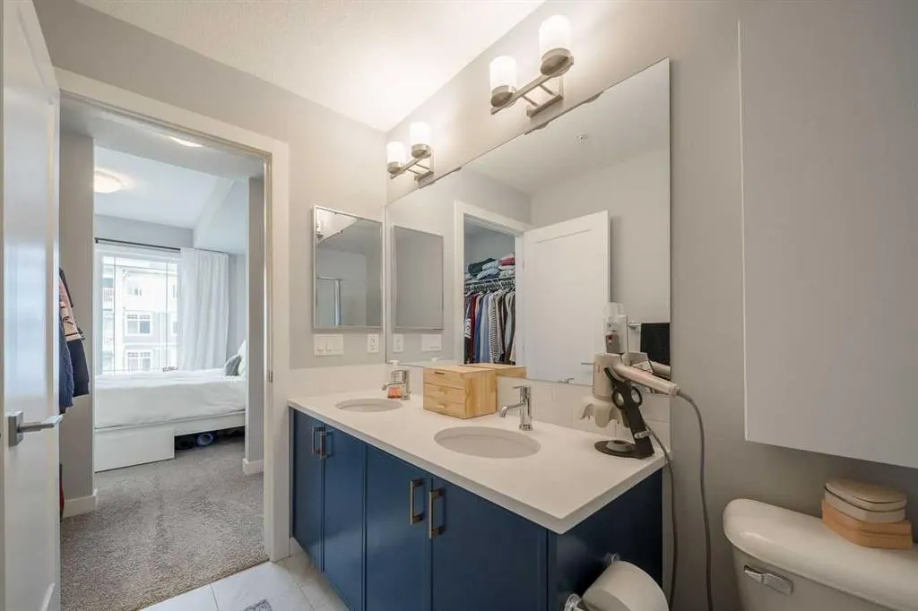 100 Auburn Meadows Manor SE #305