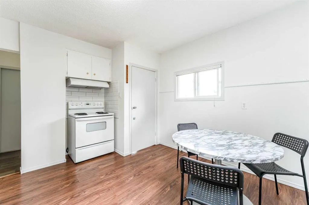 1502 40 Street SE