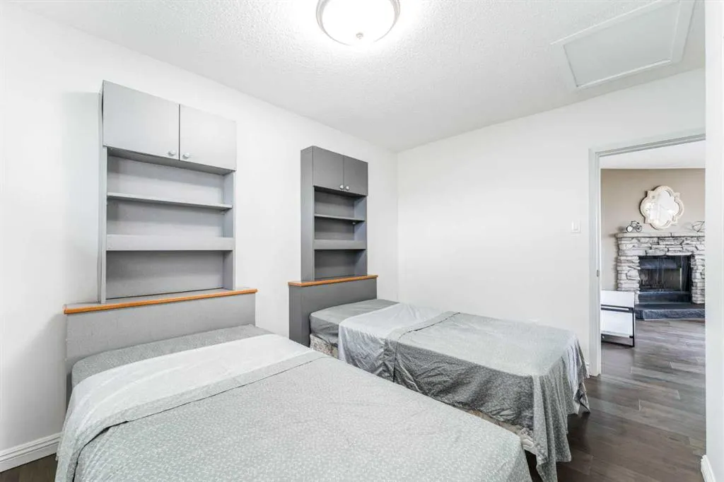 1502 40 Street SE