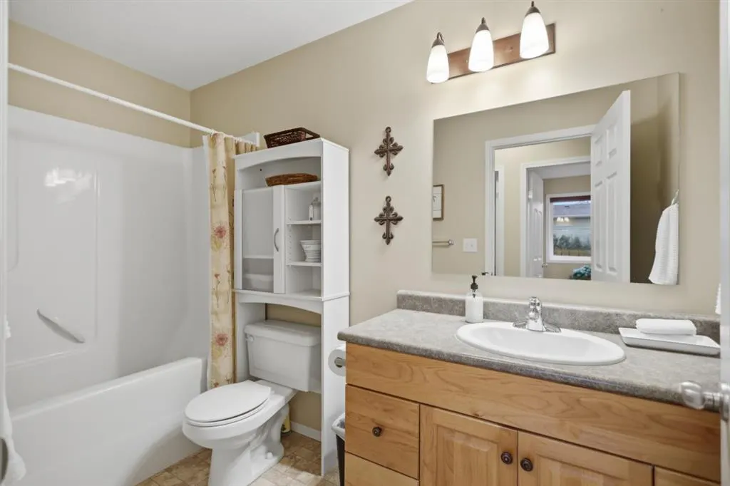 5211 50 Avenue #2