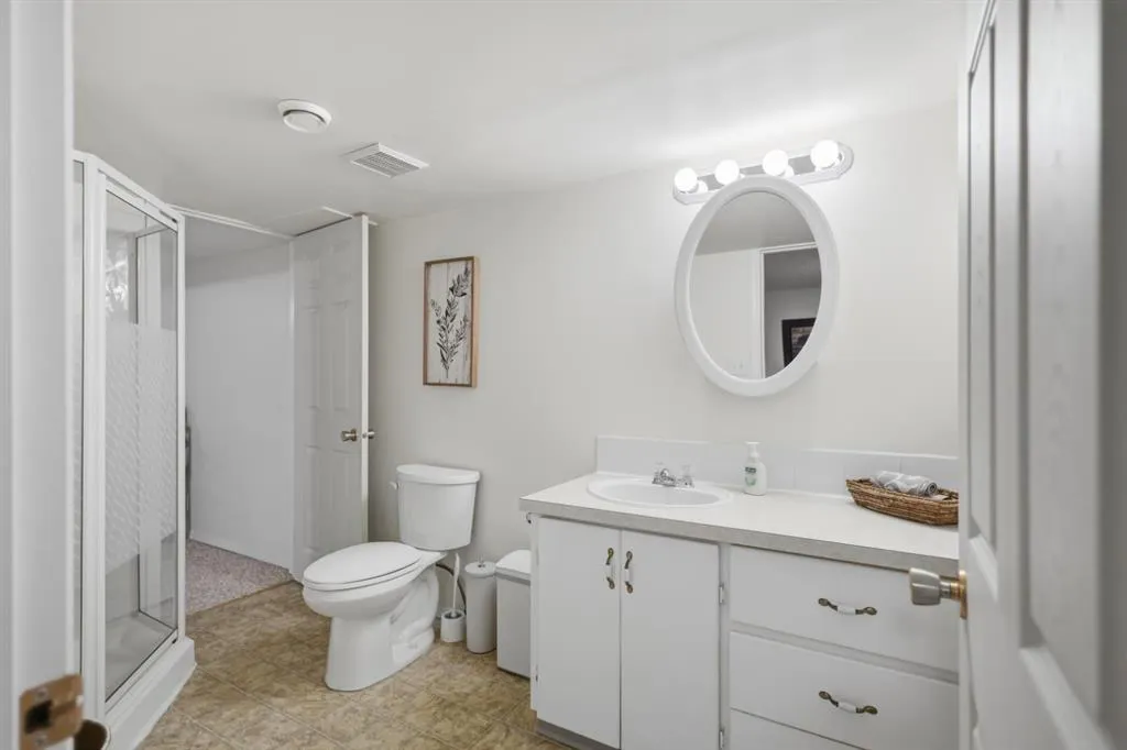 5211 50 Avenue #2