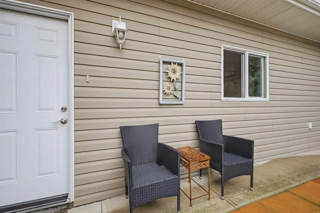 5211 50 Avenue #2