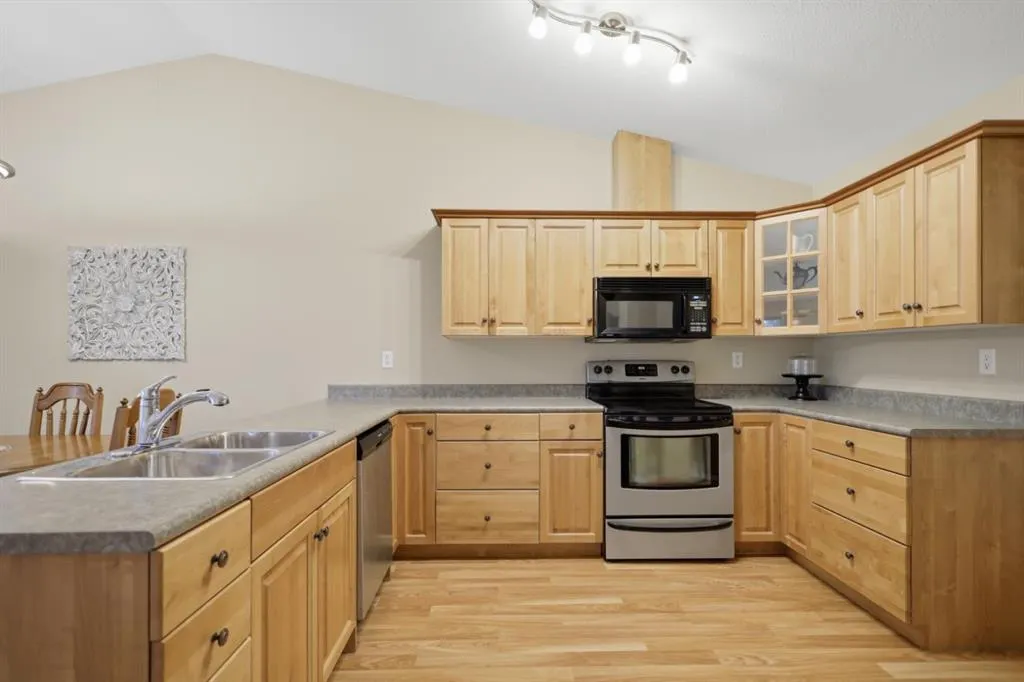 5211 50 Avenue #2
