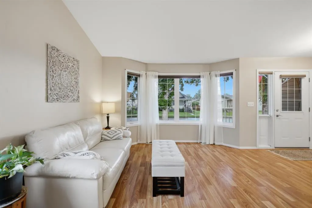 5211 50 Avenue #2
