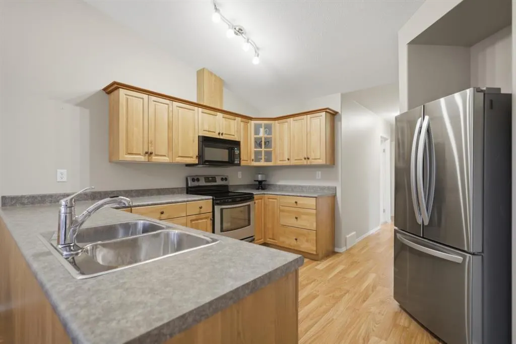 5211 50 Avenue #2