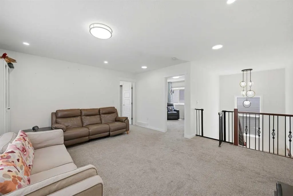 838 Edgefield Street