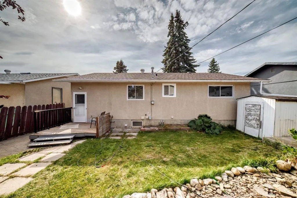 208 Penbrooke Way SE