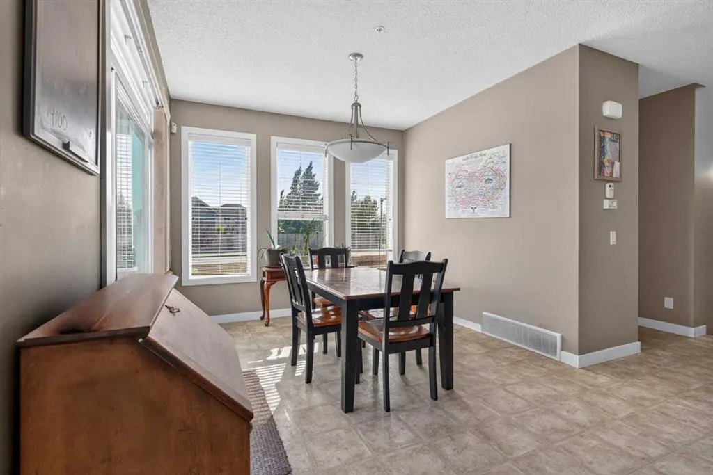 4 Sunset Square