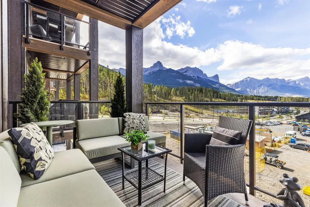 10 Cascade Ridge #207