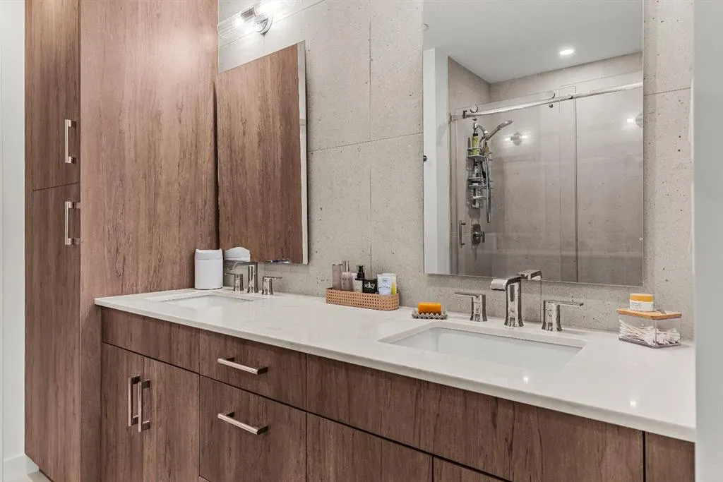10 Cascade Ridge #207