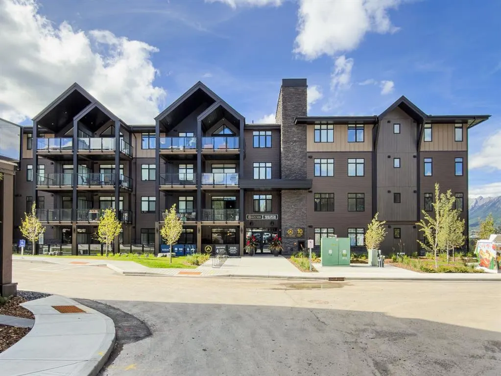 10 Cascade Ridge #207
