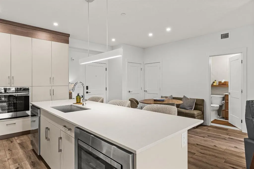 10 Cascade Ridge #207