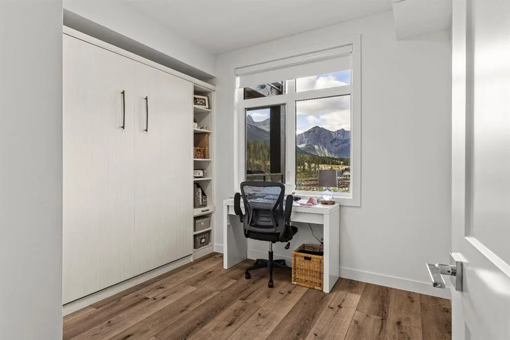 10 Cascade Ridge #207