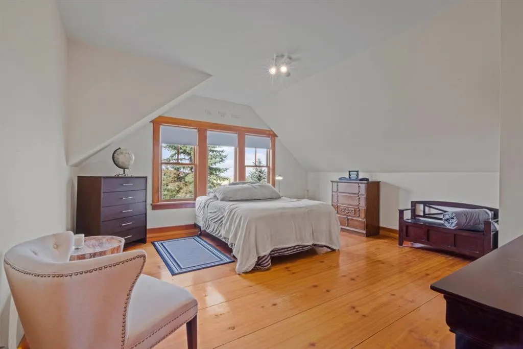 280195 Township Road 264