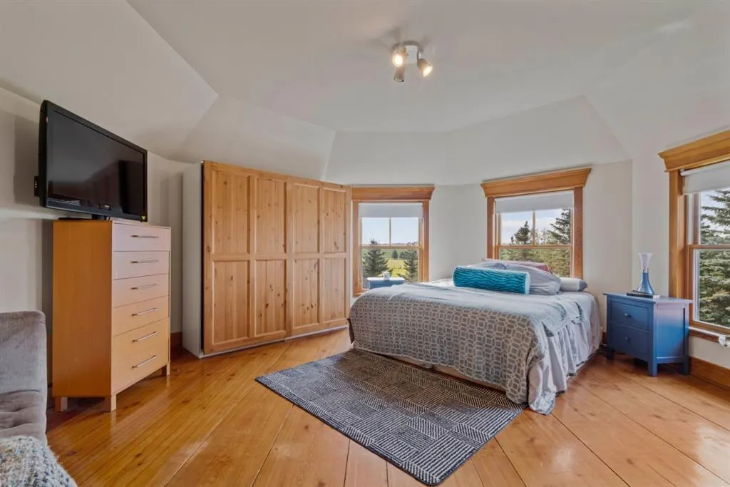 280195 Township Road 264