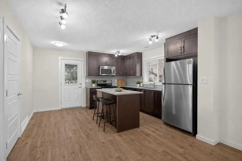 53 Cranford Way SE