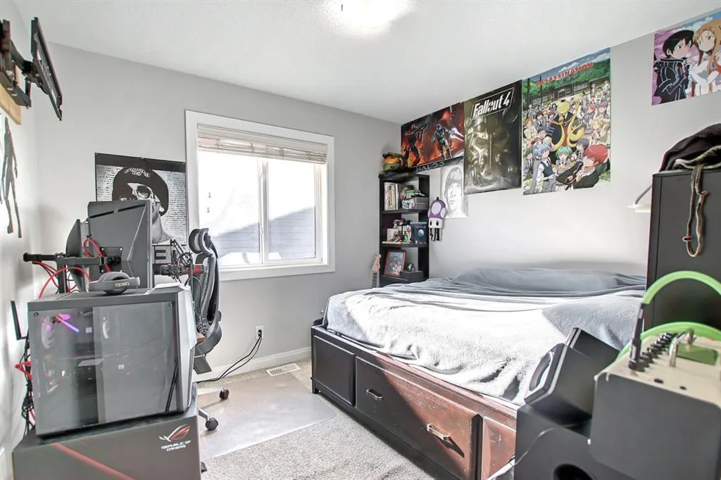 649 MARINA Drive