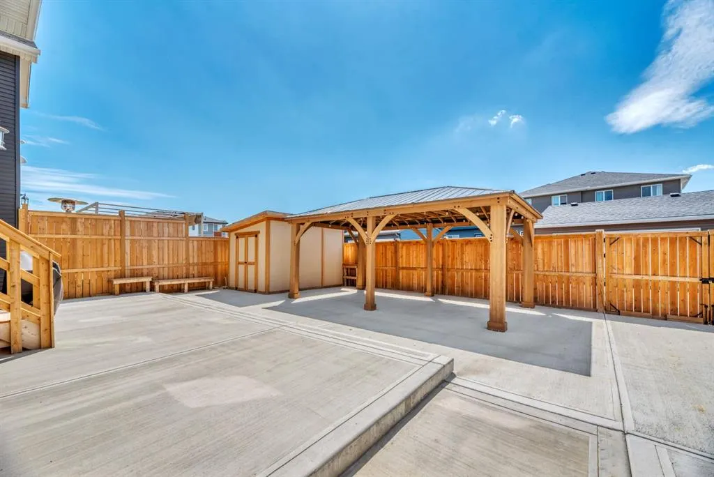 240 Creekstone Path SW