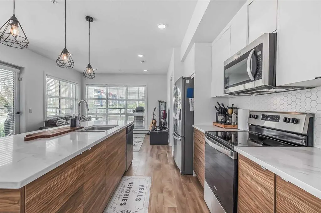 19621 40 Street SE #112